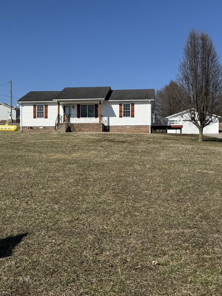 3691 Armstrong Rd, Springfield, TN 37172