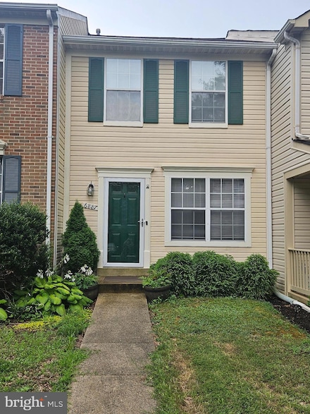 6887 Chasewood Cir, Centreville, VA 20121