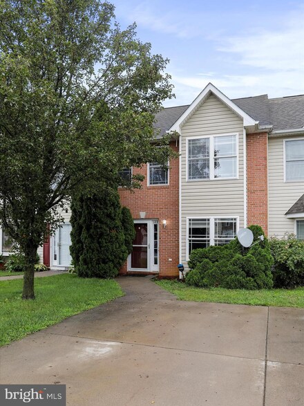 123 Baltusrol Dr, Charles Town, WV 25414