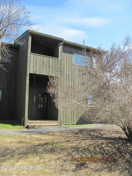 2068 Cliffside Dr Unit 11, Anchorage, AK 99501