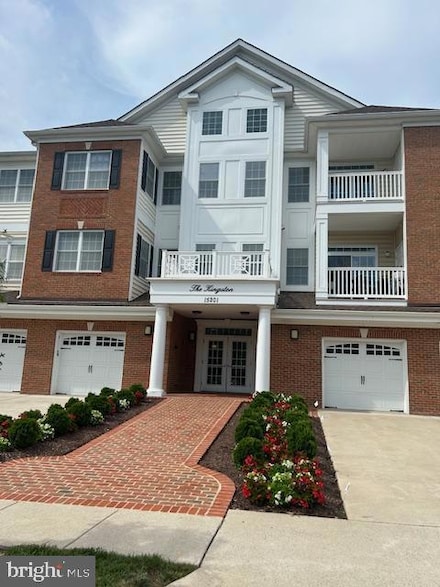 15201 Royal Crest Dr Unit 303, Haymarket, VA 20169