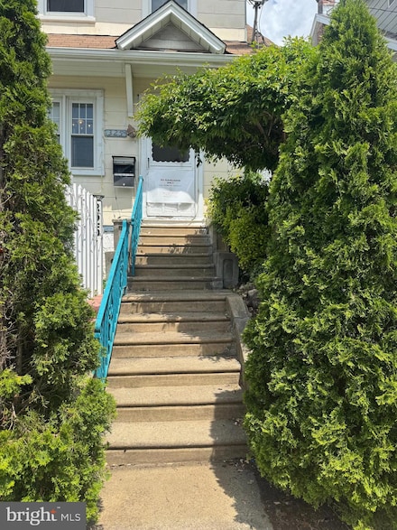325 Magee Ave, Philadelphia, PA 19111