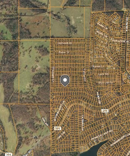 1004-1006 Chickadee St, Horseshoe Bend, AR 72512