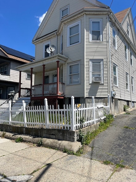 30-32 James St Unit 1, Malden, MA 02148