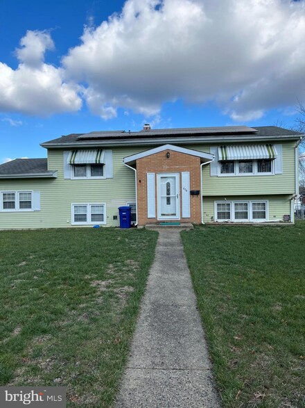 454 Dartmouth Ave, Pemberton, NJ 08068