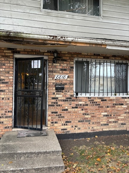 8818 S Cottage Grove Ave, Chicago, IL 60619