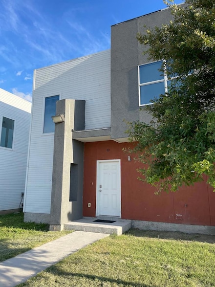 2235 N Basswood St #10, Eagle Pass, TX 78852