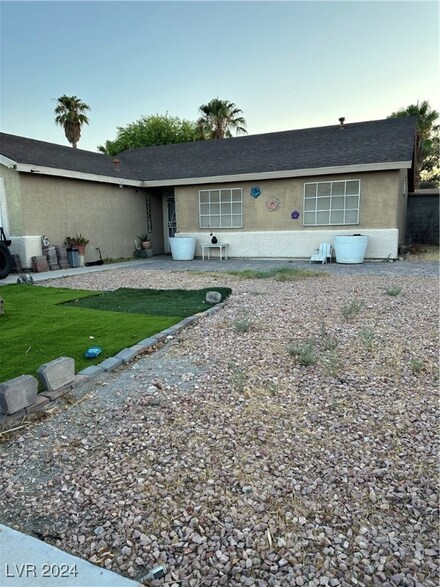 2219 Superior Position St, North Las Vegas, NV 89032