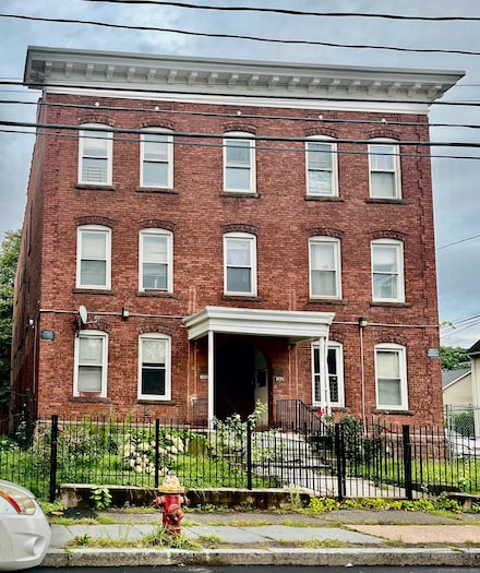 160 Lawrence St Unit 2N, Hartford, CT 06106