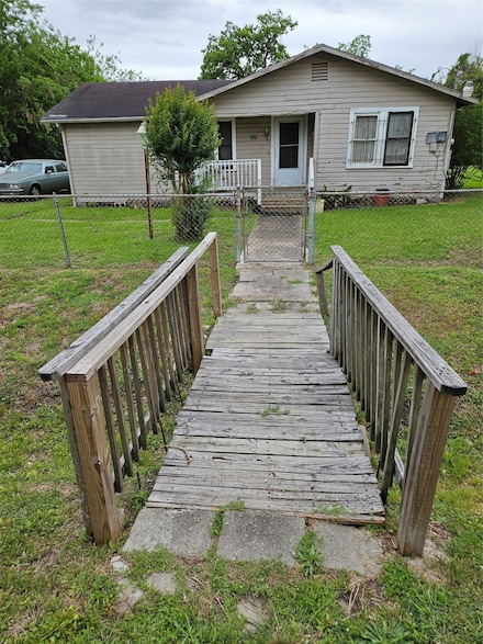 8729 Antelope Dr, Houston, TX 77063