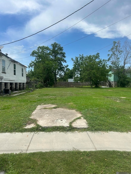 2719 Benefit St, New Orleans, LA 70122
