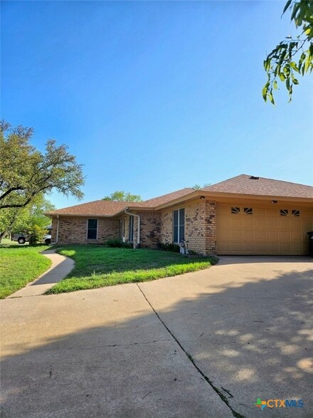 608 Ash St, Copperas Cove, TX 76522
