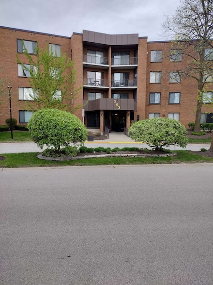 263 S Clubhouse Dr Unit 108, Palatine, IL 60074