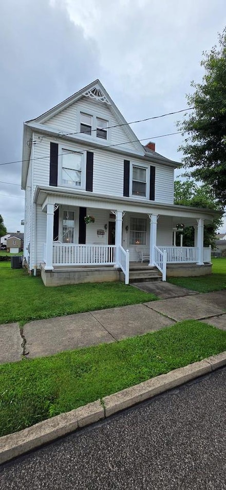 1011 Parriott Ave, Moundsville, WV 26041