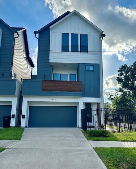 4623 Cochran St, Houston, TX 77009