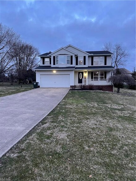 5242 Aster Ave NE, Canton, OH 44705