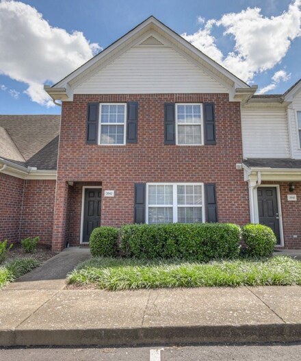 4034 Rg Buchanan Dr, La Vergne, TN 37086
