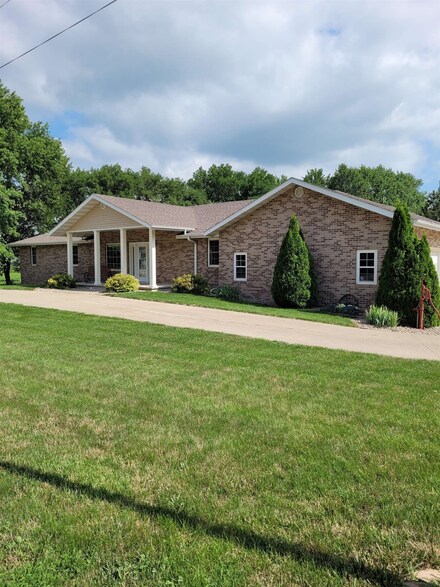 1102 E 18th St, Spencer, IA 51301