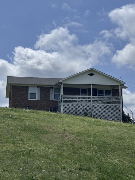 1272 Old Highway 64 E, Waynesboro, TN 38485