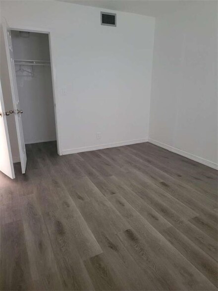 1101 Hillcrest Ct Unit 202, Hollywood, FL 33021