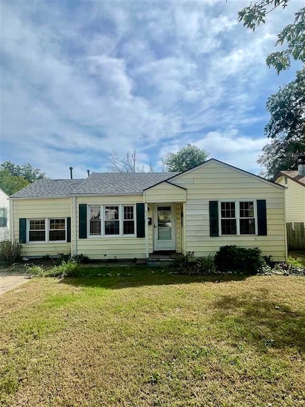 2005 N 4th St, Ponca City, OK 74601