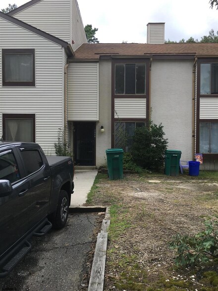 2404 Bayberry Ct Unit 63, Mays Landing, NJ 08330