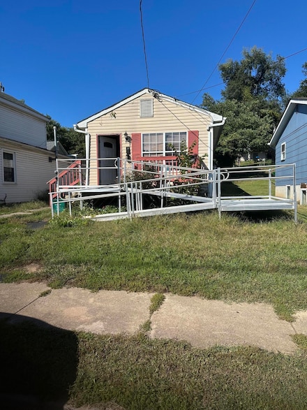 405 Harrison Ave NW, Roanoke, VA 24016