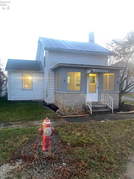 112 Diehl St, Bettsville, OH 44815