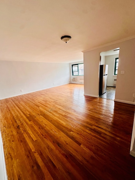 210 Atlantic Ave Unit B2E, Lynbrook, NY 11563