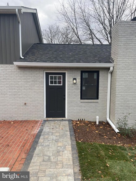 79 Parrish Way, Shenandoah Junction, WV 25442