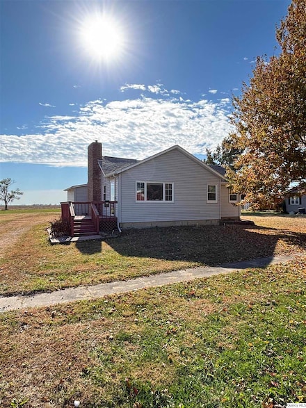 41 Main St, Carthage, IL 62321