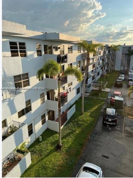 1221 SW 122nd Ave Unit 401, Miami, FL 33184