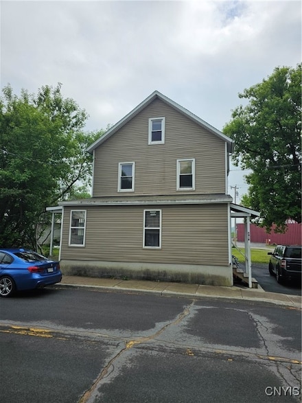 541 W End Ave, Carthage, NY 13619