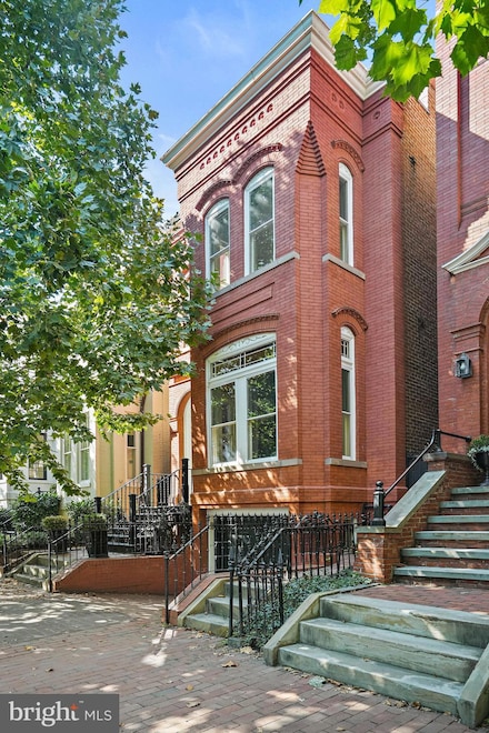 3127 P St NW, Washington, DC 20007