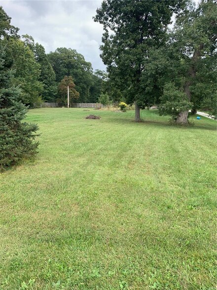 9218 Walker Rd, Shipman, IL 62685