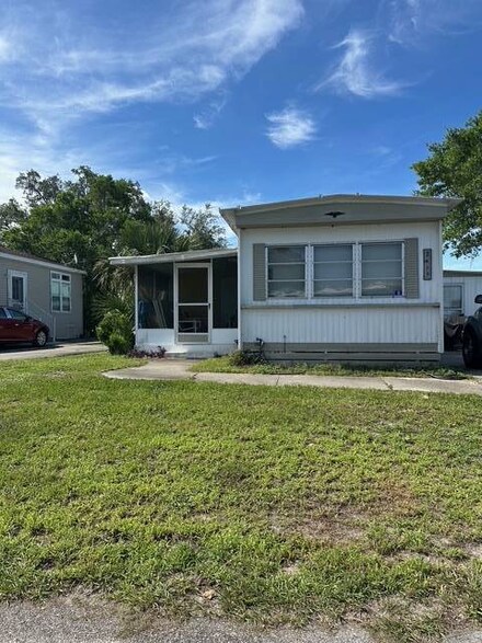 2513 Leisure Ln, Leesburg, FL 34748