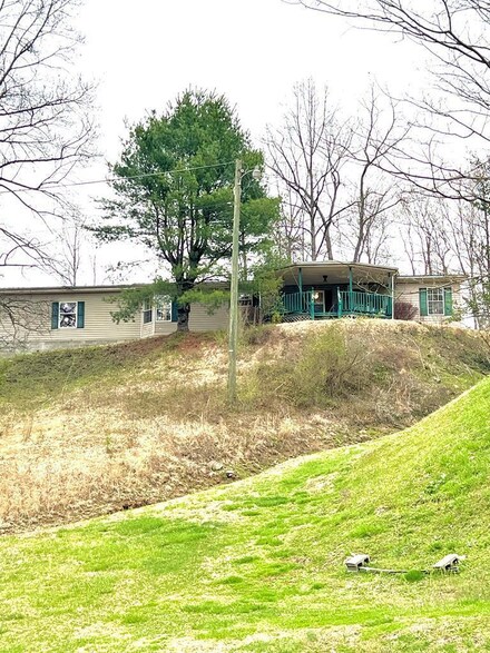 351 Cr-1474w, Auxier, KY 41602