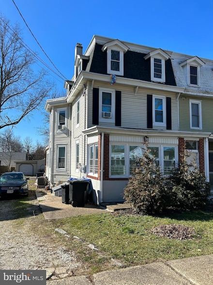 52 S Fellowship Rd, Maple Shade, NJ 08052