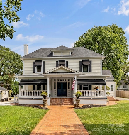 404 Avery Ave, Morganton, NC 28655