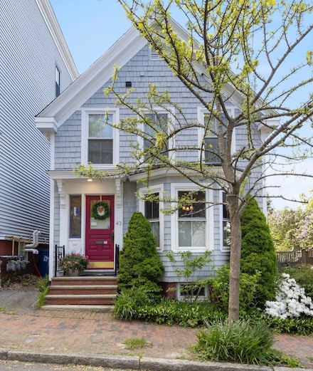 43 Quebec St, Portland, ME 04101