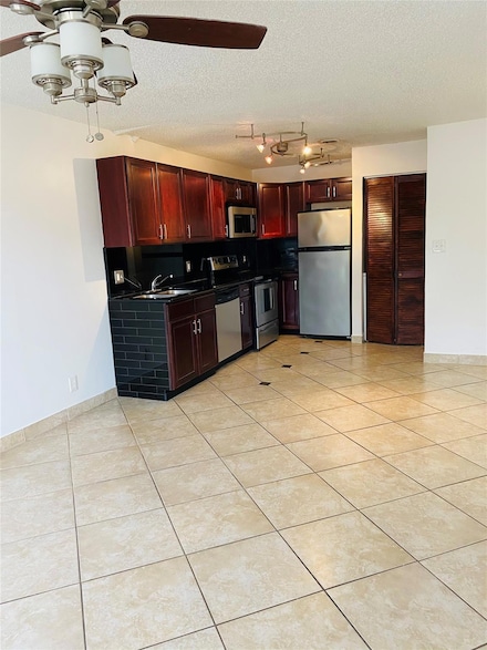 10046 Winding Lake Rd Unit 203, Sunrise, FL 33351