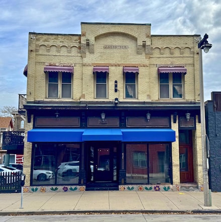 626 S 5th St, Milwaukee, WI 53204