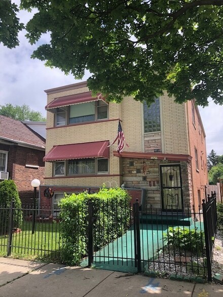 7227 S Campbell Ave, Chicago, IL 60629