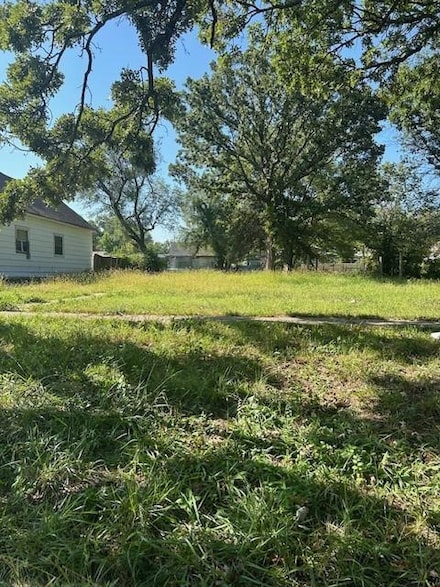 1105 W Myrtle St, Independence, KS 67301