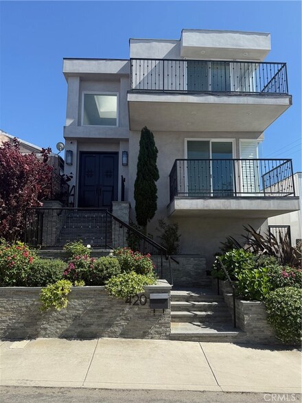 420 34th St, Manhattan Beach, CA 90266