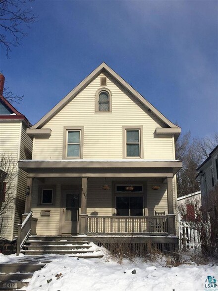 1317 E 6th St, Duluth, MN 55805