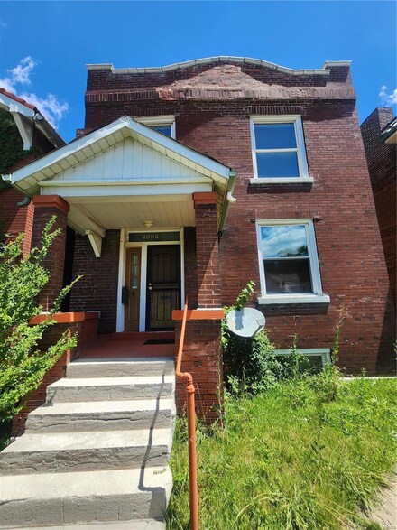 5827 Highland Ave, Saint Louis, MO 63112