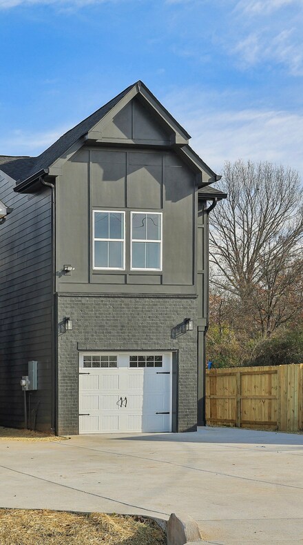 3412 Hydes Ferry Rd, Nashville, TN 37218