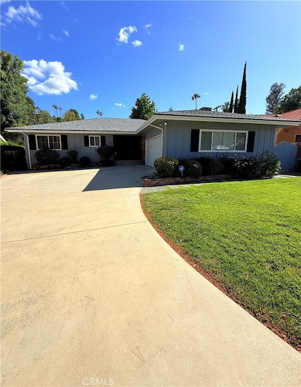 22216 Del Valle St, Woodland Hills, CA 91364