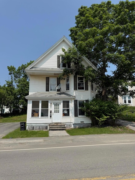 24 Washington St, Brewer, ME 04412